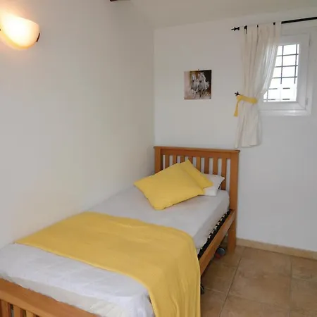 Amazing In Aigues-mortes With Wifi * Aigues-Mortes